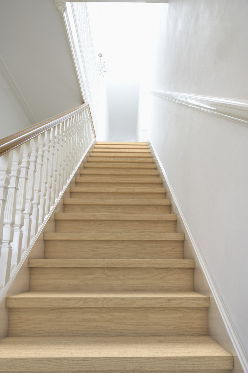 Rénovation d'escalier : le configurateur sur mesure débarque en France